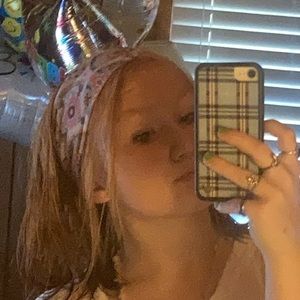 Meet your Posher, Alli